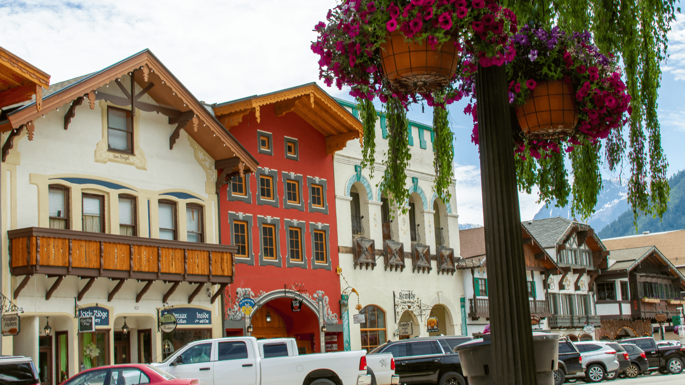 Best Neighborhoods and Surrounding Towns in Leavenworth